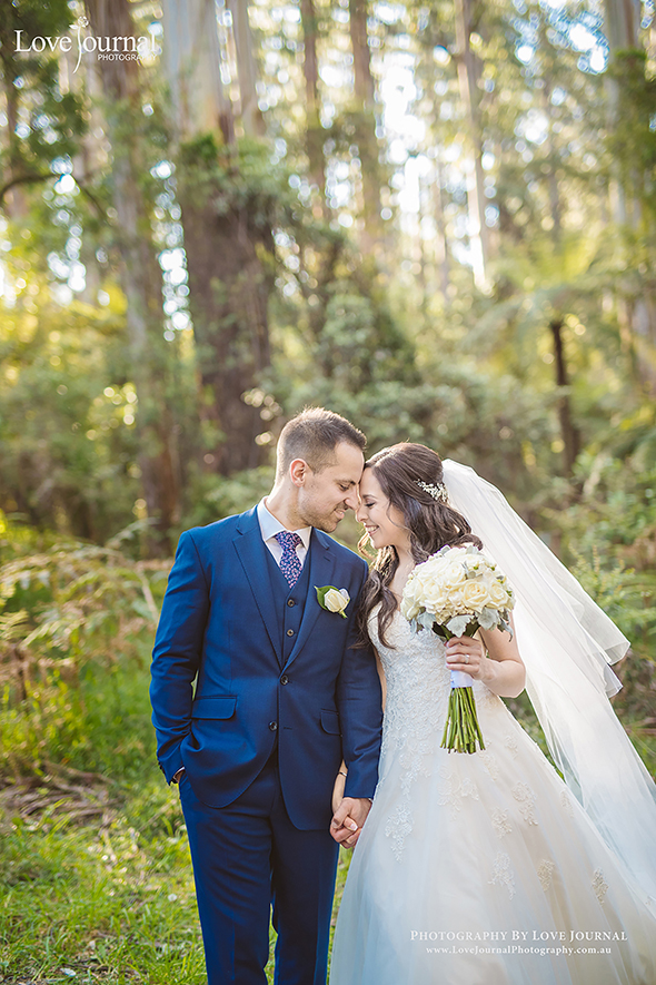 Melbourne-wedding-Photography-at-Poet's-lane-receptions
